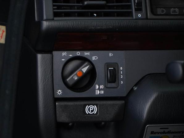 Mercedes-Benz E-Класс I (W124) с пробегом 1993 года, цена 5 350 000 рублей, 30276 км, седан, Автокод Объявления