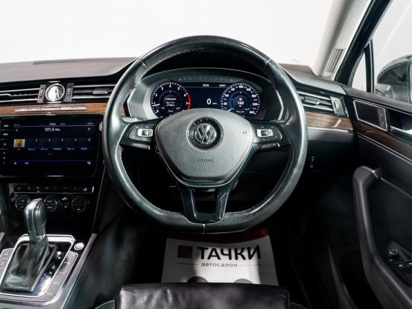 Volkswagen Passat B8 с пробегом 2017 года, цена 1 690 000 рублей, 162850 км, универсал, Автокод Объявления