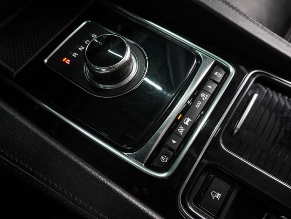 Jaguar F-Pace I с пробегом 2019 года, цена 2 299 000 рублей, 183101 км, внедорожник, Автокод Объявления