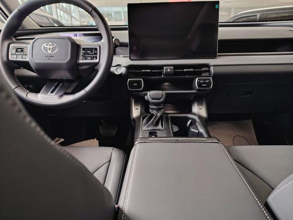 Новый Toyota RAV4 VI (XA60) 2026 года, цена 5 000 000 рублей, внедорожник, Автокод Объявления