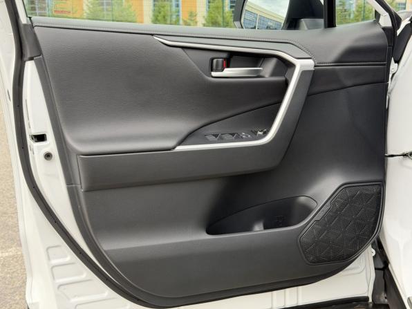 Toyota RAV4 V (XA50) с пробегом 2020 года, цена 3 050 000 рублей, 32218 км, внедорожник, Автокод Объявления