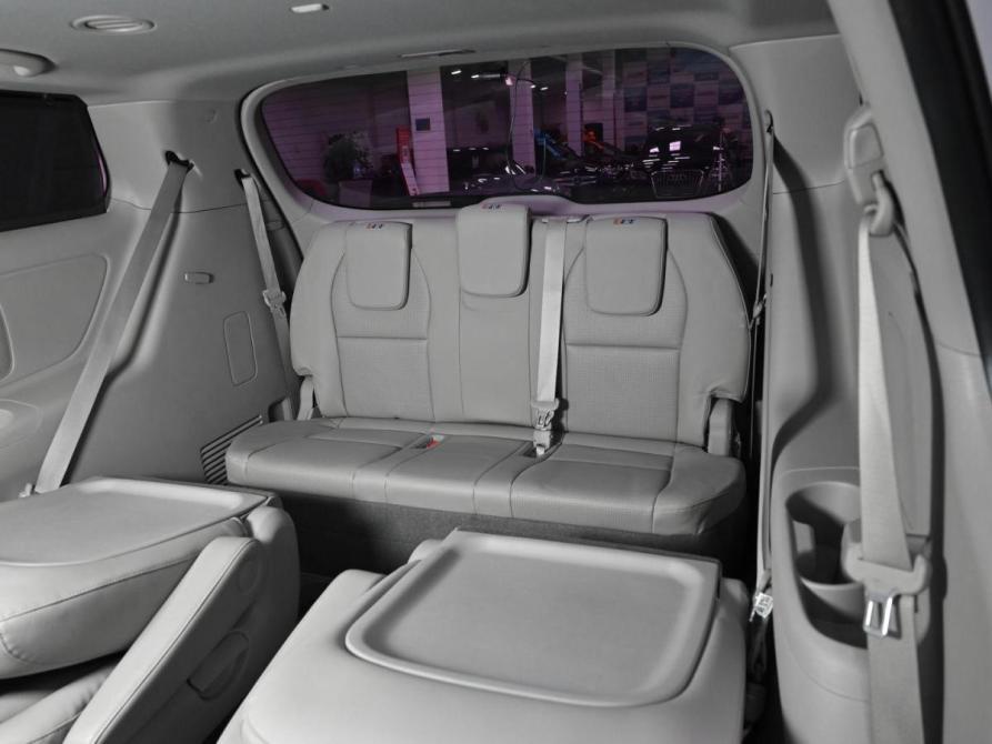 Kia Carnival III Москва  - изображение 10