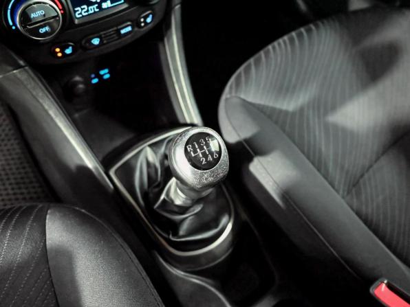 Hyundai Solaris I с пробегом 2014 года, цена 1 040 000 рублей, 196772 км, седан, Автокод Объявления