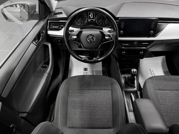 Skoda Rapid II с пробегом 2021 года, цена 1 595 000 рублей, 98979 км, лифтбек, Автокод Объявления