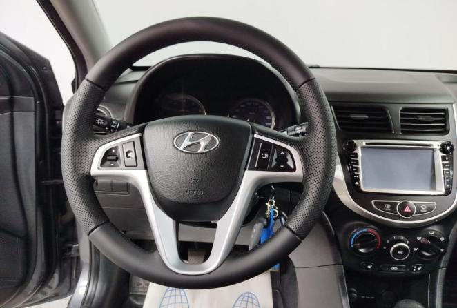 Hyundai Solaris I с пробегом 2012 года, цена 890 000 рублей, 180240 км, хэтчбек, Автокод Объявления