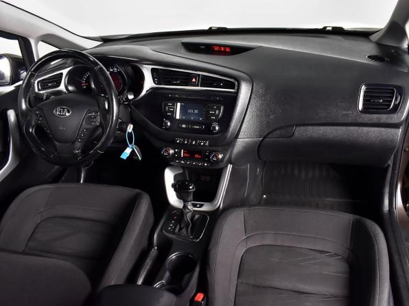 Kia Ceed II Рестайлинг с пробегом 2018 года, цена 930 000 рублей, 92964 км, универсал, Автокод Объявления