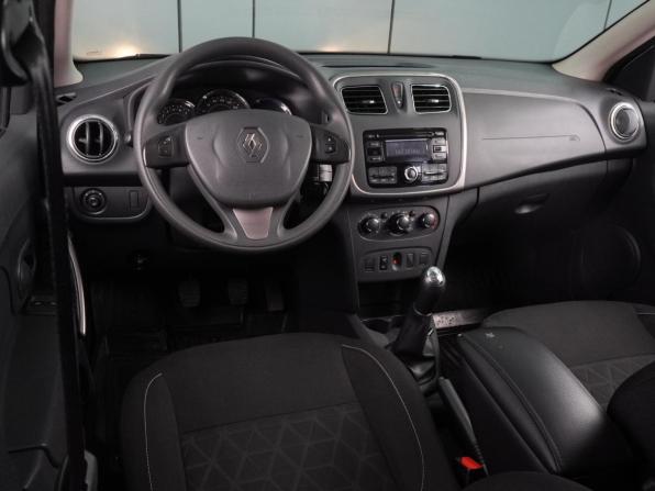Renault Sandero II с пробегом 2016 года, цена 880 000 рублей, 229980 км, хэтчбек, Автокод Объявления