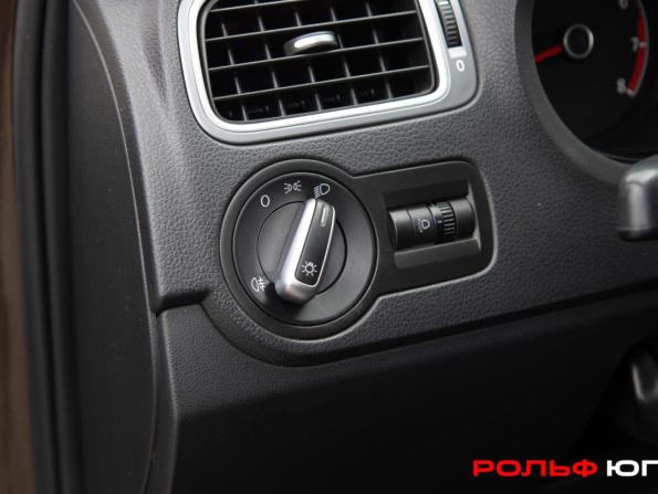 Volkswagen Polo V Рестайлинг с пробегом 2017 года, цена 1 196 000 рублей, 78798 км, седан, Автокод Объявления