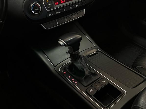 Kia Sorento III Prime Рестайлинг с пробегом 2019 года, цена 2 297 000 рублей, 175000 км, внедорожник, Автокод Объявления