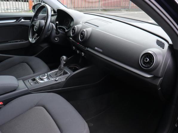Audi A3 III (8V) Рестайлинг с пробегом 2020 года, цена 2 324 000 рублей, 86500 км, седан, Автокод Объявления