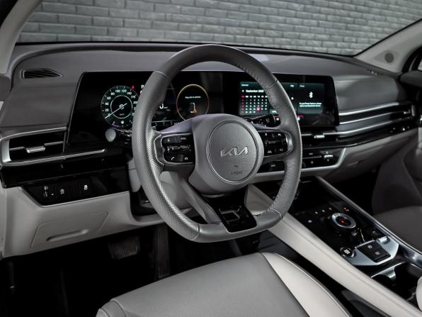 Kia Sportage V с пробегом 2025 года, цена 3 700 000 рублей, 9889 км, внедорожник, Автокод Объявления