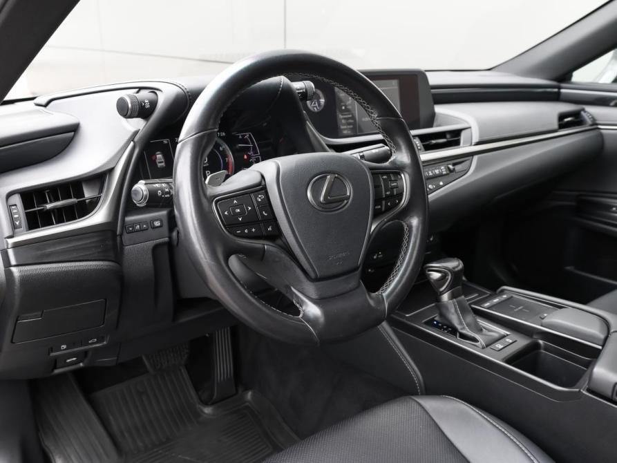 Lexus ES VII Москва  - изображение 17