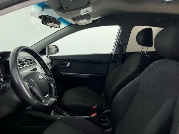 Kia Rio III Рестайлинг с пробегом 2016 года, цена 875 000 рублей, 190000 км, седан, Автокод Объявления
