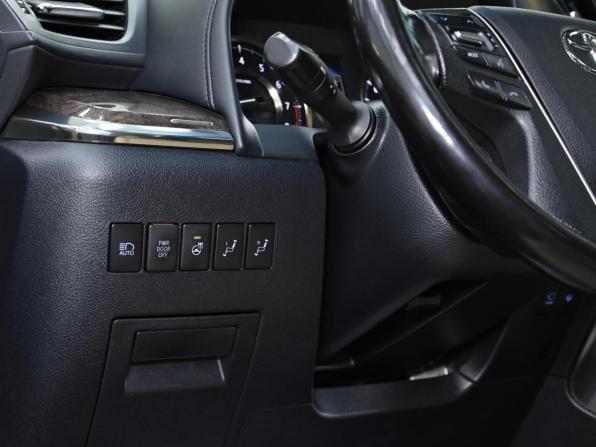 Toyota Alphard III Рестайлинг с пробегом 2021 года, цена 3 999 000 рублей, 175000 км, минивэн, Автокод Объявления