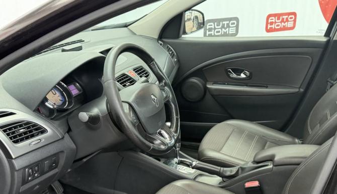 Renault Fluence I Рестайлинг с пробегом 2014 года, цена 579 990 рублей, 192000 км, седан, Автокод Объявления