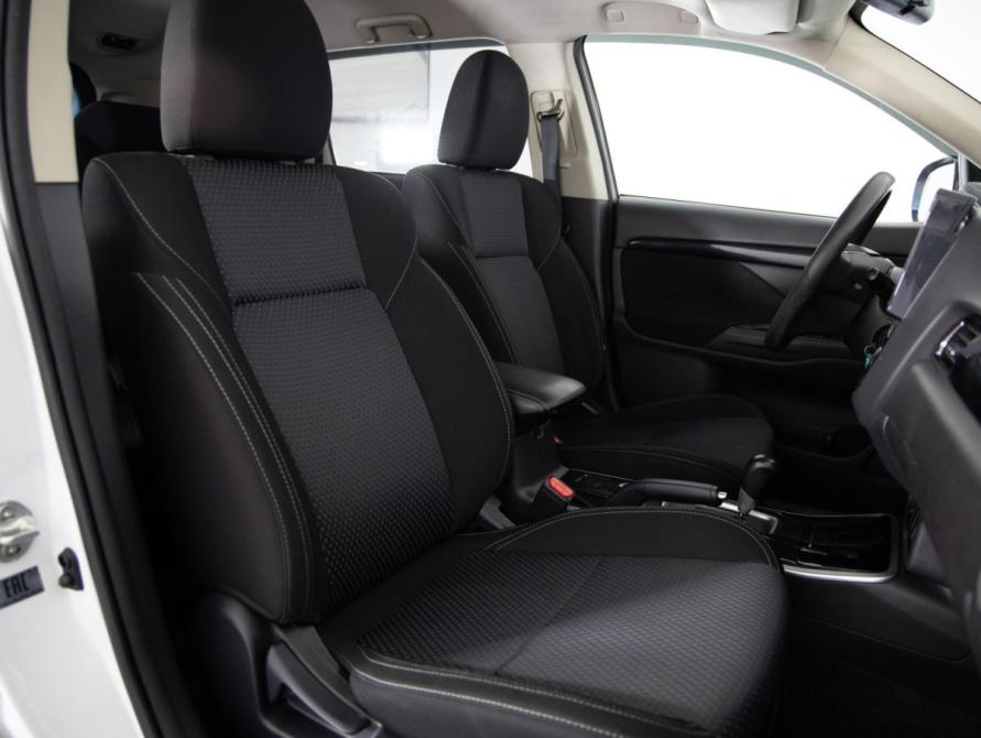 Mitsubishi Outlander III Рестайлинг 3 Санкт-Петербург  - изображение 12