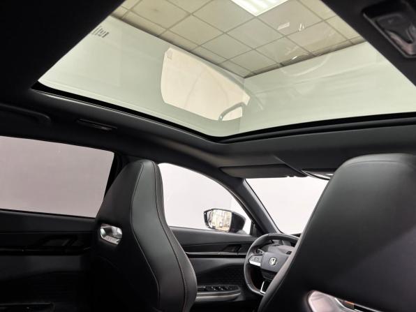 Changan UNI-V I с пробегом 2023 года, цена 2 380 000 рублей, 20418 км, лифтбек, Автокод Объявления