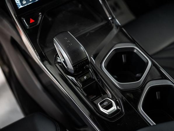 Geely Atlas II с пробегом 2024 года, цена 2 980 000 рублей, 27000 км, внедорожник, Автокод Объявления