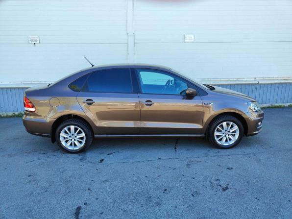 Volkswagen Polo V Рестайлинг с пробегом 2016 года, цена 1 015 000 рублей, 168363 км, седан, Автокод Объявления