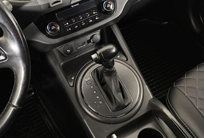 Kia Sportage III с пробегом 2013 года, цена 1 290 000 рублей, 177070 км, внедорожник, Автокод Объявления