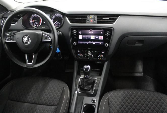 Skoda Octavia III (A7) Рестайлинг с пробегом 2018 года, цена 1 730 000 рублей, 88653 км, лифтбек, Автокод Объявления