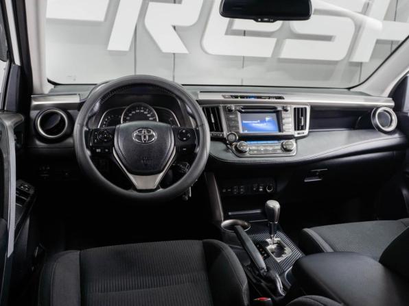 Toyota RAV4 IV (XA40) Рестайлинг с пробегом 2015 года, цена 2 250 000 рублей, 91078 км, внедорожник, Автокод Объявления