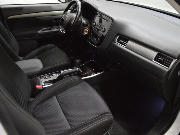 Mitsubishi Outlander III Рестайлинг 2 с пробегом 2017 года, цена 1 535 000 рублей, 171000 км, внедорожник, Автокод Объявления