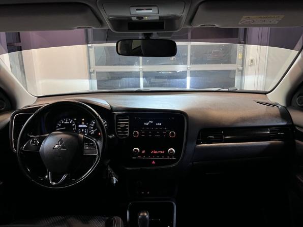 Mitsubishi Outlander III Рестайлинг 3 с пробегом 2021 года, цена 1 990 000 рублей, 114830 км, внедорожник, Автокод Объявления