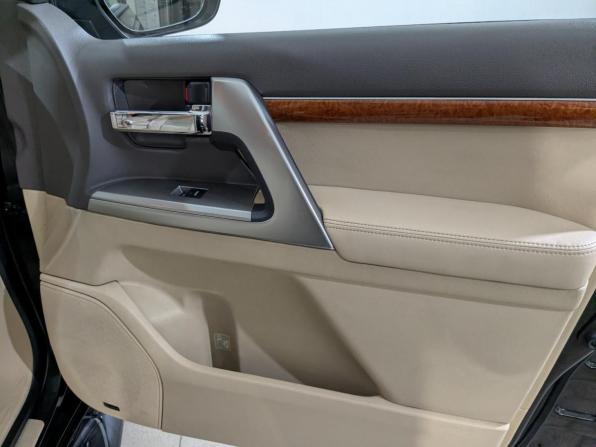 Toyota Land Cruiser 200 Series Рестайлинг 1 с пробегом 2014 года, цена 3 995 000 рублей, 187565 км, внедорожник, Автокод Объявления