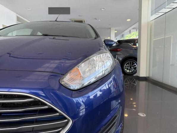 Ford Fiesta Mk6 Рестайлинг с пробегом 2015 года, цена 844 000 рублей, 105027 км, хэтчбек, Автокод Объявления