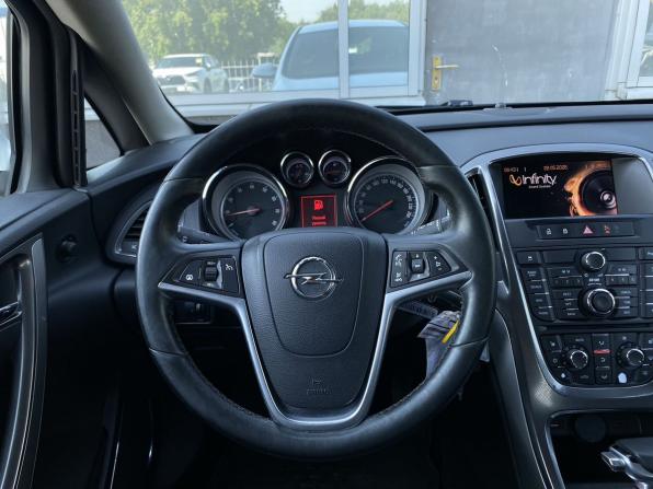 Opel Astra J с пробегом 2011 года, цена 799 000 рублей, 155313 км, хэтчбек, Автокод Объявления
