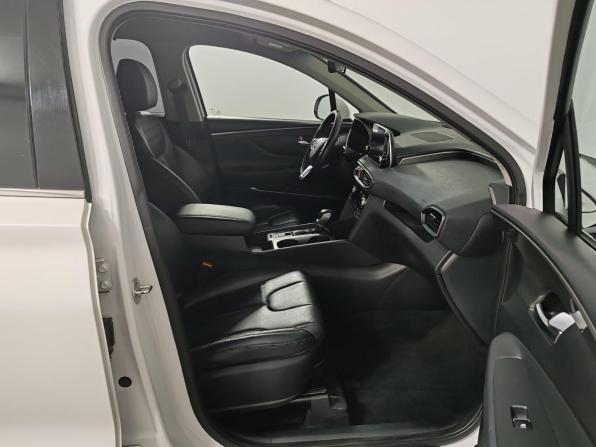 Hyundai Santa Fe IV с пробегом 2019 года, цена 2 699 000 рублей, 130054 км, внедорожник, Автокод Объявления