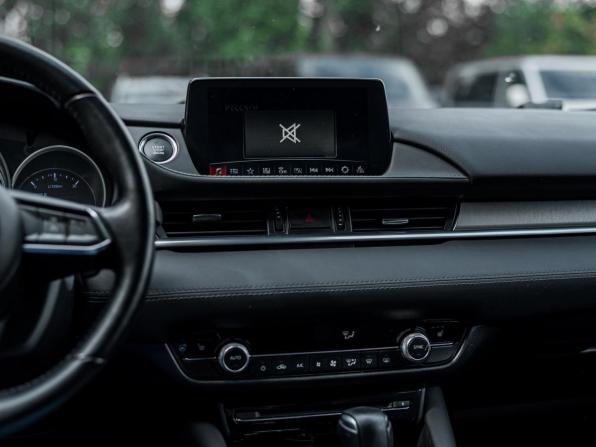 Mazda 6 III (GJ) Рестайлинг 2 с пробегом 2021 года, цена 2 254 000 рублей, 72114 км, универсал, Автокод Объявления