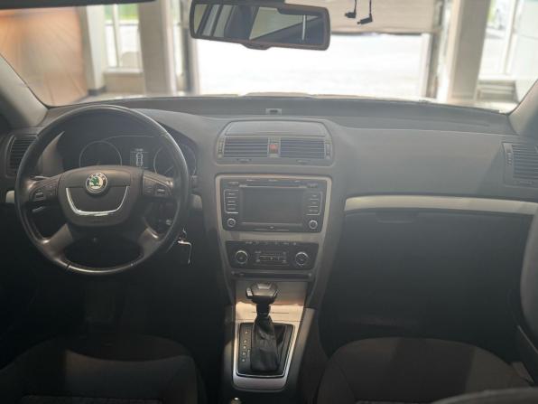 Skoda Octavia II (A5) Рестайлинг с пробегом 2012 года, цена 799 000 рублей, 165000 км, лифтбек, Автокод Объявления