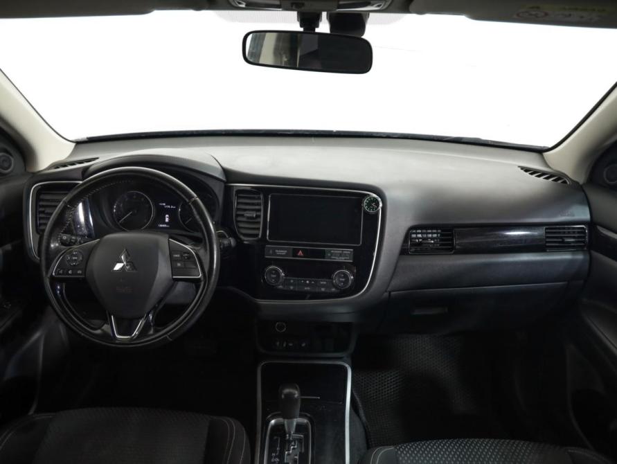 Mitsubishi Outlander III Рестайлинг 3 Санкт-Петербург  - изображение 9