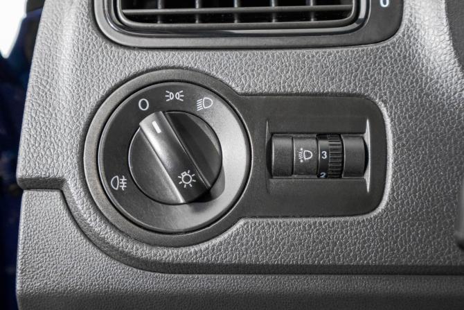 Volkswagen Polo V Рестайлинг с пробегом 2019 года, цена 1 169 000 рублей, 55000 км, седан, Автокод Объявления