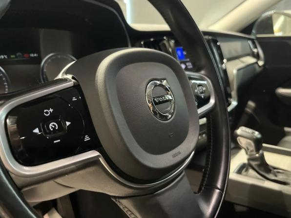 Volvo V60 Cross Country II с пробегом 2020 года, цена 3 300 000 рублей, 101000 км, универсал, Автокод Объявления