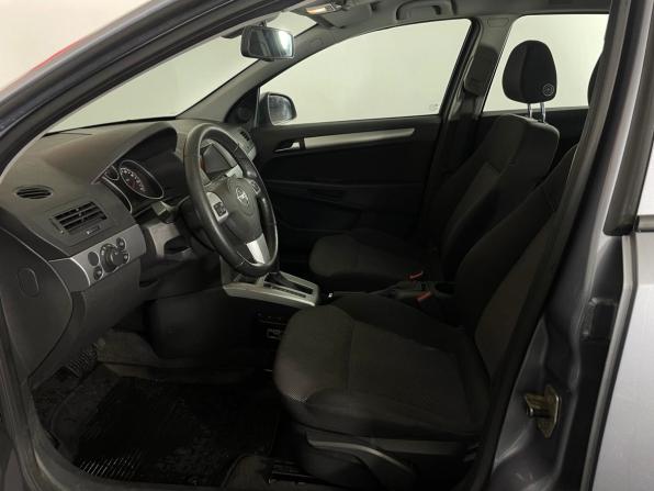Opel Astra H Рестайлинг с пробегом 2011 года, цена 700 000 рублей, 142500 км, универсал, Автокод Объявления