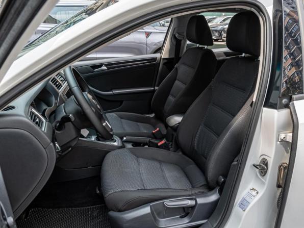 Volkswagen Jetta VI с пробегом 2013 года, цена 1 095 000 рублей, 183541 км, седан, Автокод Объявления