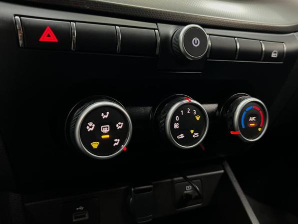 Lada (ВАЗ) Vesta I Рестайлинг (NG) с пробегом 2024 года, цена 1 300 000 рублей, 42103 км, седан, Автокод Объявления