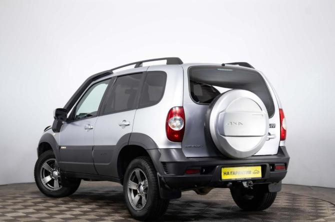 Chevrolet Niva I с пробегом 2017 года, цена 839 000 рублей, 97330 км, внедорожник, Автокод Объявления