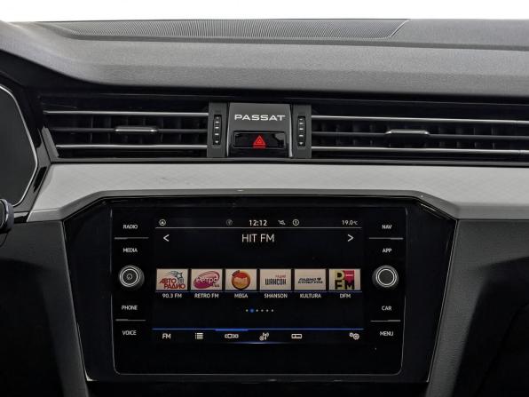 Volkswagen Passat B8 Рестайлинг с пробегом 2021 года, цена 2 470 000 рублей, 90268 км, седан, Автокод Объявления