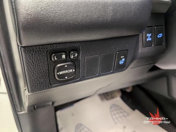 Toyota RAV4 IV (XA40) Рестайлинг с пробегом 2015 года, цена 2 218 000 рублей, 160000 км, внедорожник, Автокод Объявления