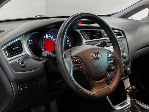 Kia Ceed II Рестайлинг с пробегом 2018 года, цена 1 430 000 рублей, 88881 км, универсал, Автокод Объявления