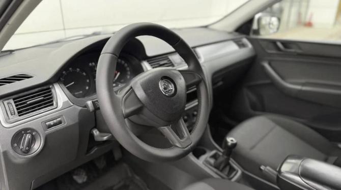 Skoda Rapid I с пробегом 2015 года, цена 470 000 рублей, 386751 км, лифтбек, Автокод Объявления