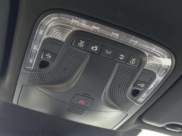 Mercedes-Benz V-Класс III (W447) Рестайлинг 2 с пробегом 2024 года, цена 12 990 000 рублей, 38256 км, минивэн, Автокод Объявления