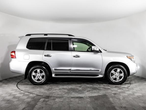 Toyota Land Cruiser 200 Series Рестайлинг 1 с пробегом 2012 года, цена 3 499 000 рублей, 258276 км, внедорожник, Автокод Объявления