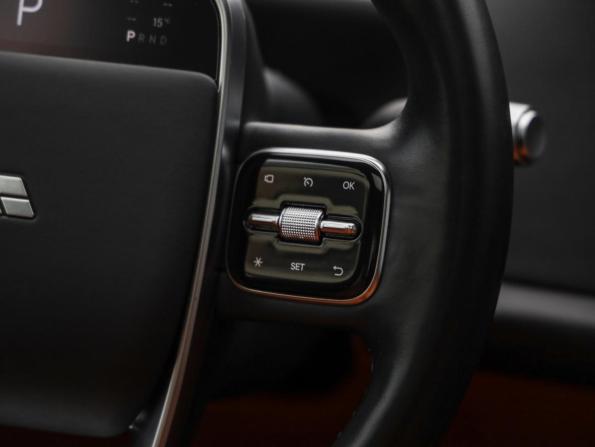 Li Auto (Lixiang) L7 I с пробегом 2024 года, цена 5 590 000 рублей, 80971 км, внедорожник, Автокод Объявления