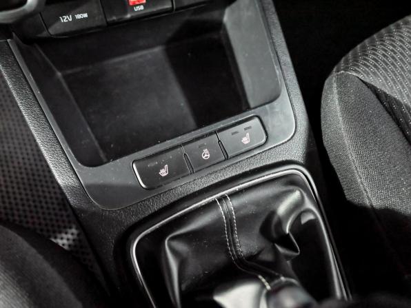 Kia Rio IV Рестайлинг с пробегом 2020 года, цена 1 500 000 рублей, 99301 км, седан, Автокод Объявления