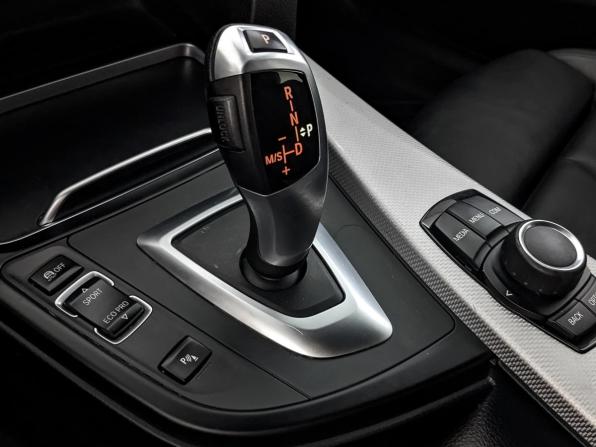 BMW 3 серии VI (F3x) Рестайлинг с пробегом 2018 года, цена 2 995 000 рублей, 89771 км, седан, Автокод Объявления